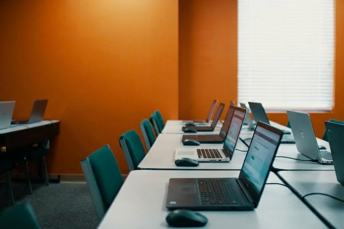 Nouveauté : Digitalisation clé en main des salles informatiques